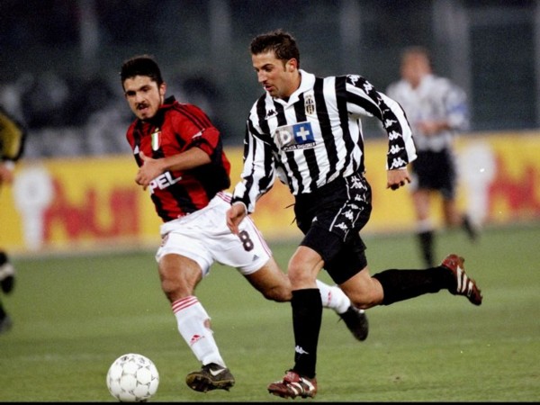  AC米兰主场溃败，球迷高呼教练下课  