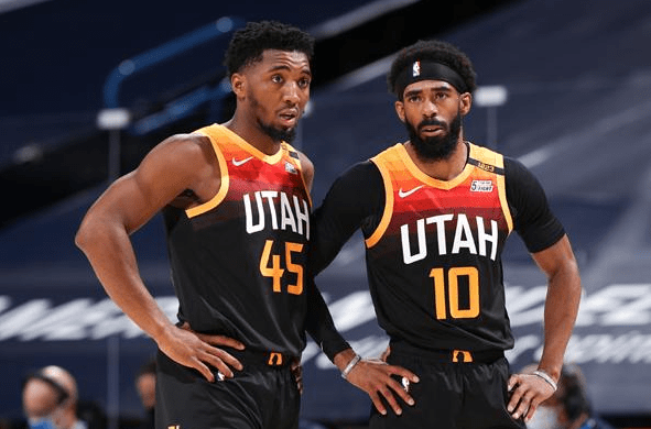  约基奇揽下三双数据掘金轻取开拓者